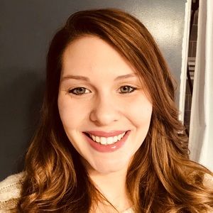 Meet your Posher, Brooke